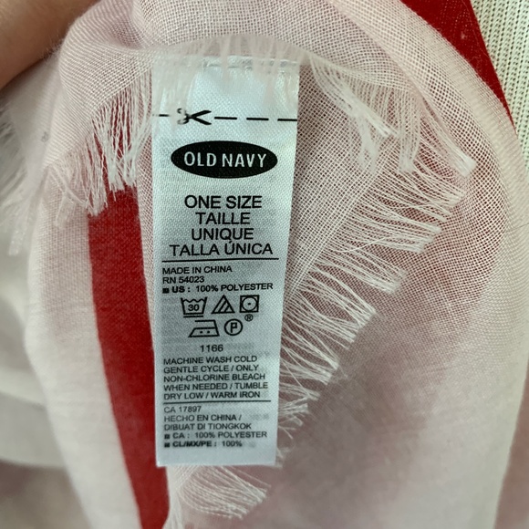Old Navy American Flag Scarf - Picture 6 of 9